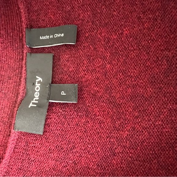 Theory cranberry color cashmere Cardigan with ribbed sleeves. - Picture 6 of 9